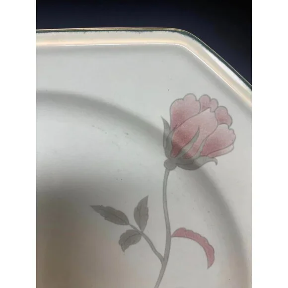 Mikasa Continental Silk Flowers F3003 Octagonal Salad Plate 8 inches - Picture 3 of 4
